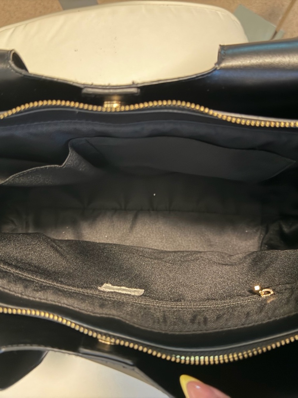 Old Navy shoulder bags and Target Tote. - Picture 4 of 6